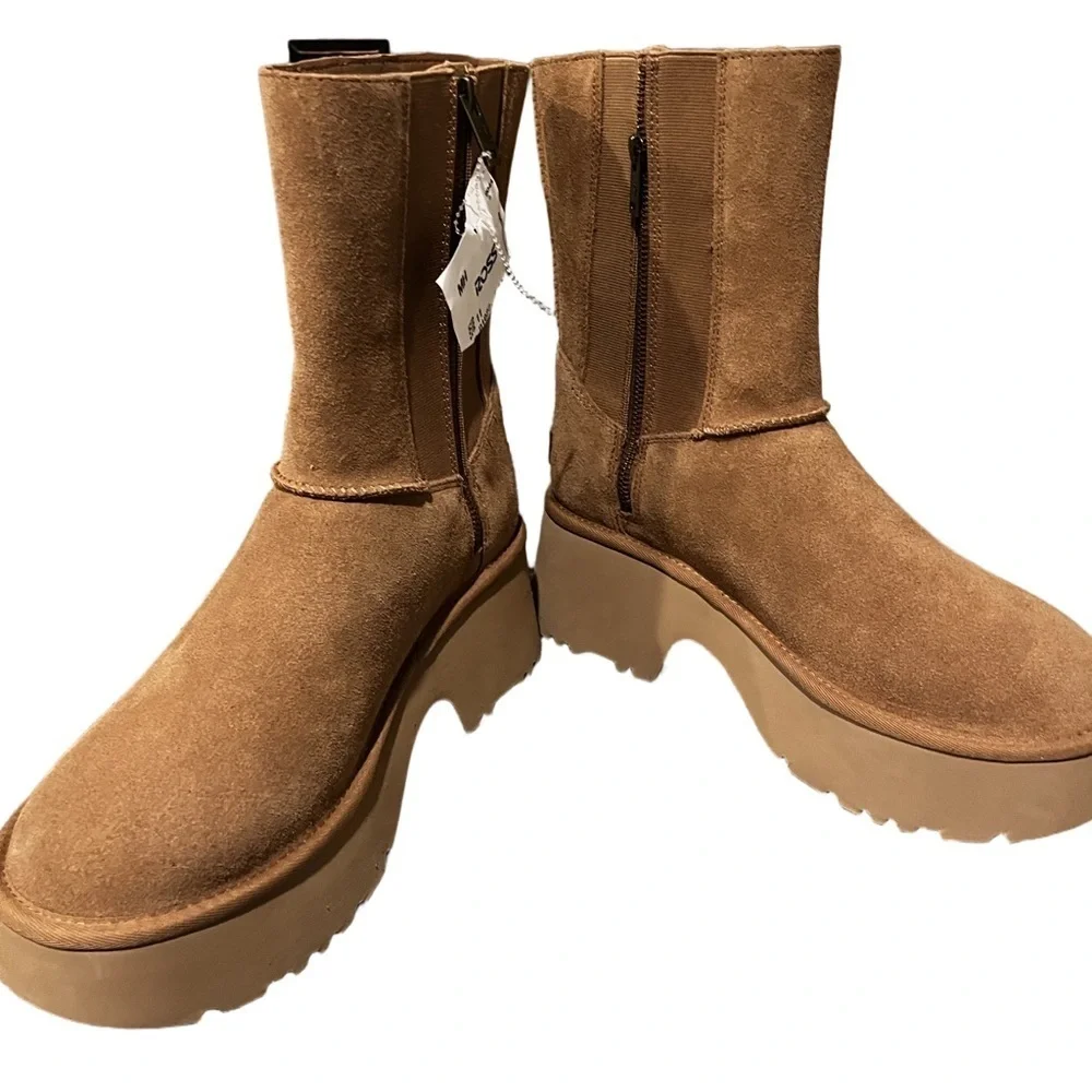 NWT UGG classic short platform boots